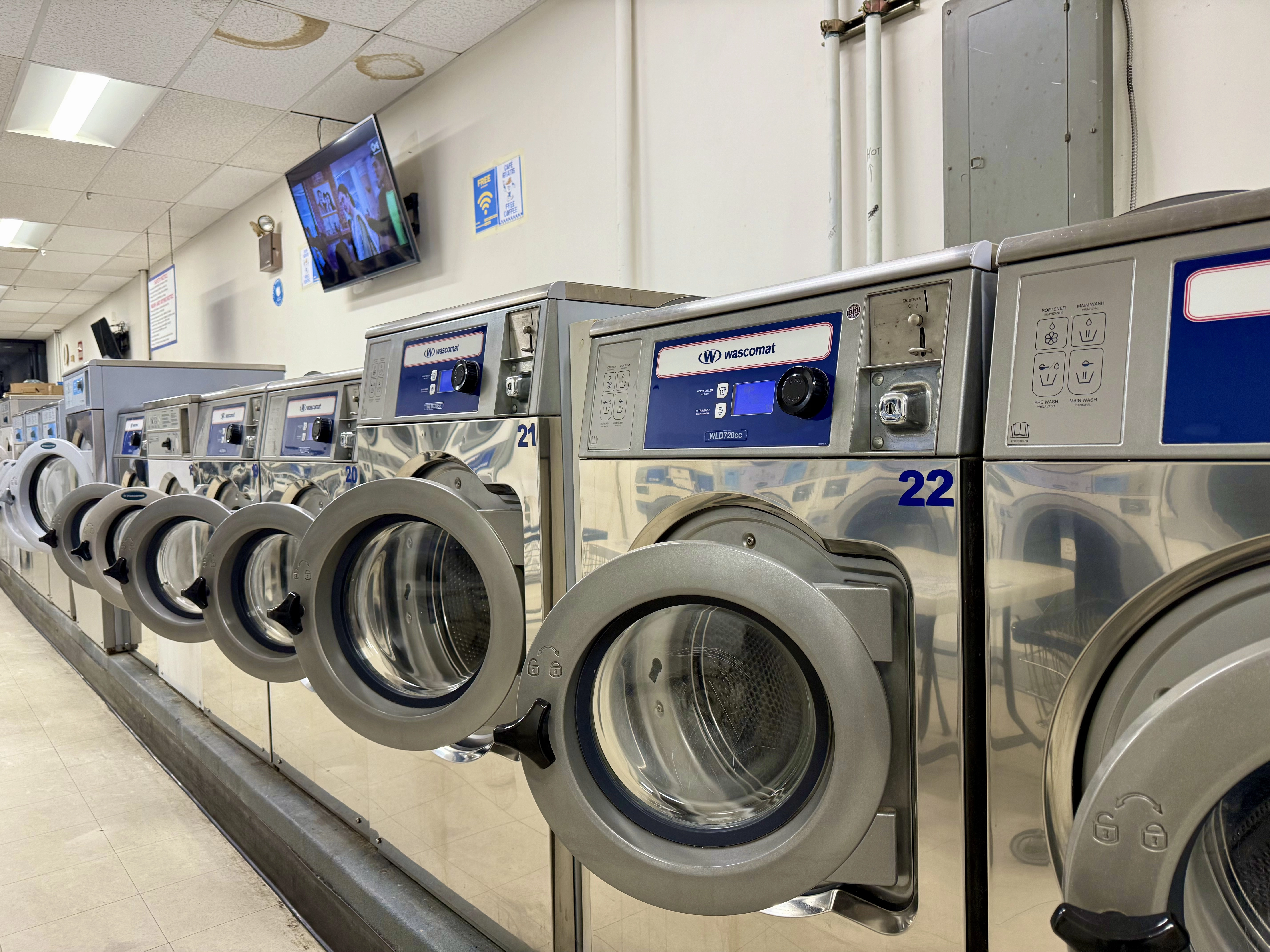 COZYMOM Laundromat 2