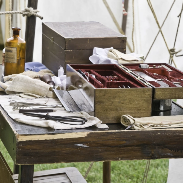 Civil War Medicine Museum Display 600X600